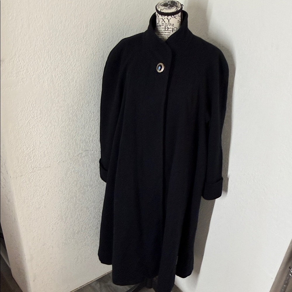 International Scene - Made in Russia - Vintage  black coat wool
